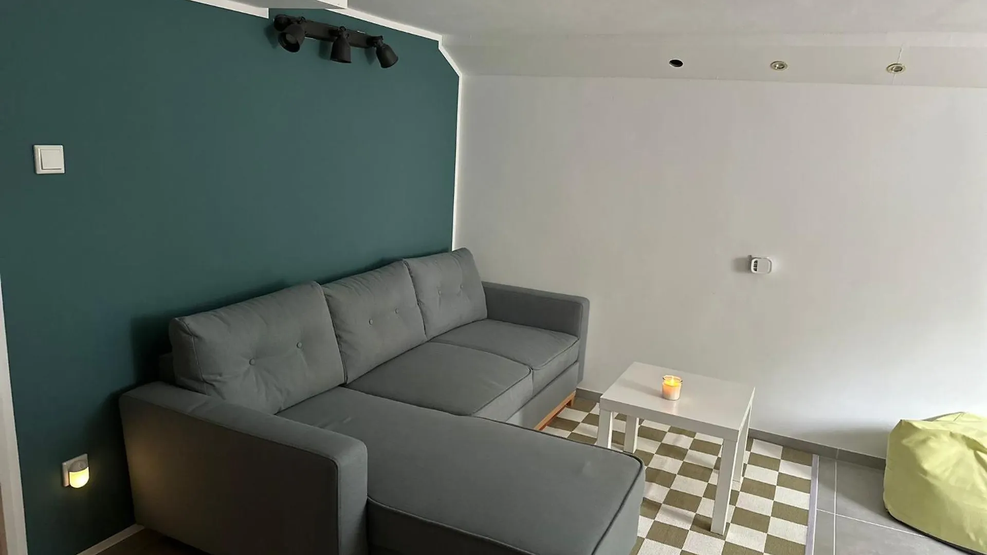 Apartamento Schoene 2-Zimmer Wohnung In Sehr Guter Lage Colónia